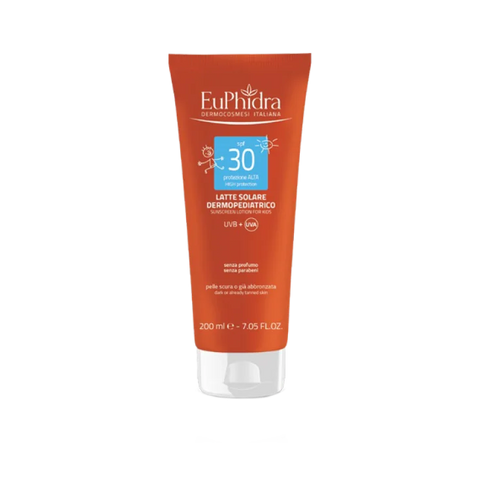 Latte solare dermopediatrico per la protezione molto alta DAI 3 MESI IN SU Resistente all'acqua. FILTRI UVB e UVA Senza parabeni. Senza profumo. Dermatologicamente testato.