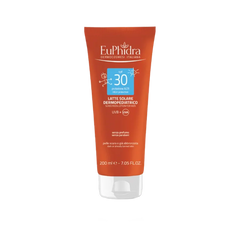 Latte solare dermopediatrico per la protezione molto alta DAI 3 MESI IN SU Resistente all'acqua. FILTRI UVB e UVA Senza parabeni. Senza profumo. Dermatologicamente testato.