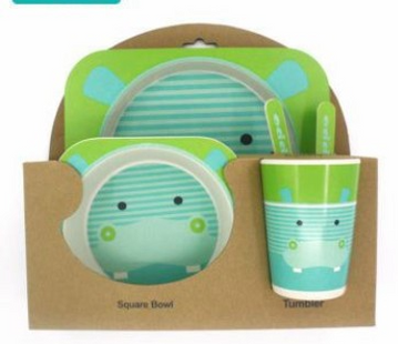 Stoviglie in bamboo bio atossico per bambini
