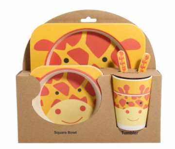 Stoviglie in bamboo bio atossico per bambini