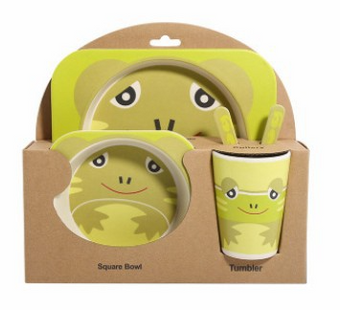Stoviglie in bamboo bio atossico per bambini